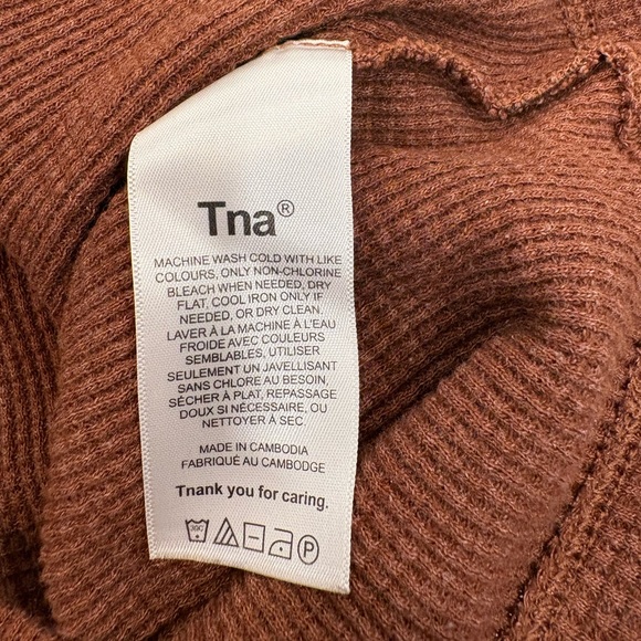 Aritzia - TNA - Thermal Mockneck Cropped Long Sleeve - Picture 5 of 6